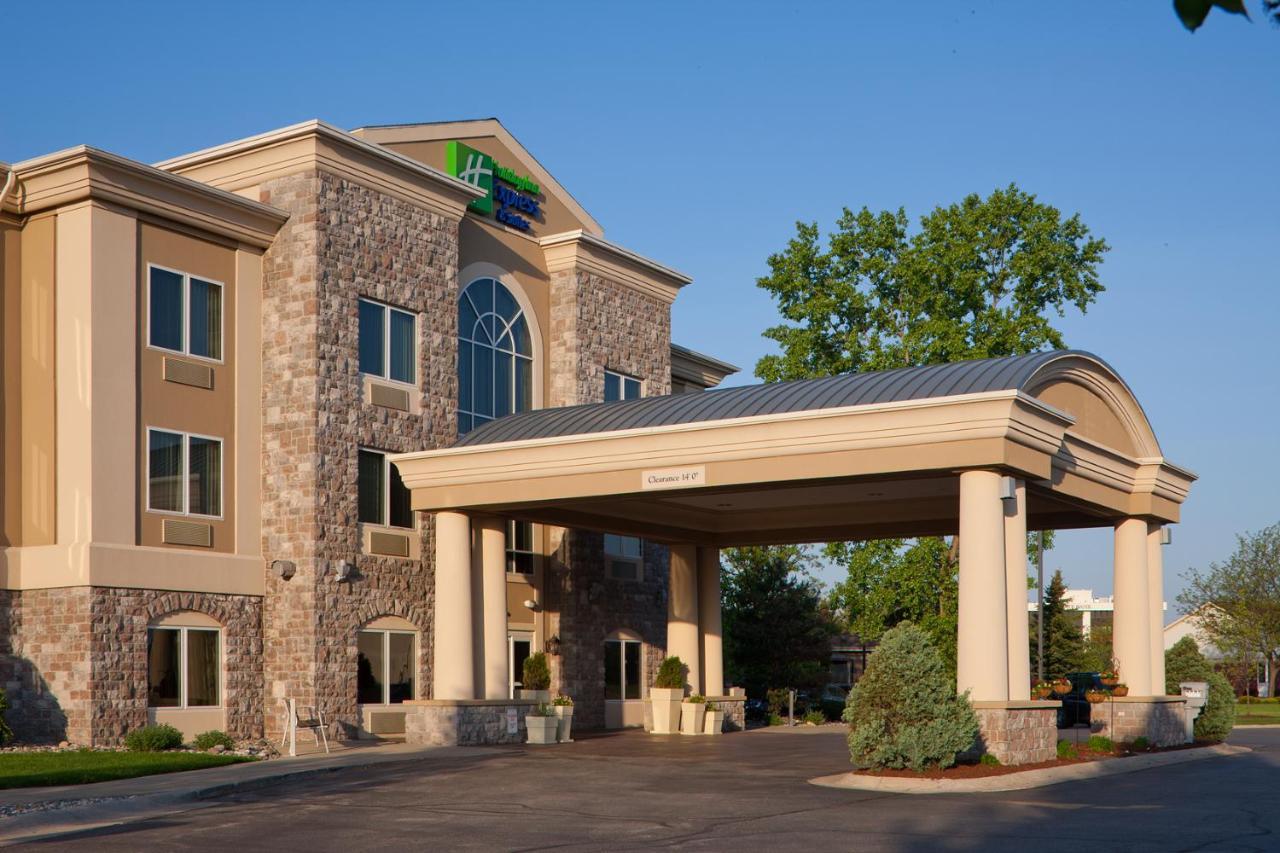 Holiday Inn Express Hotel & Suites Saginaw By Ihg Exterior foto