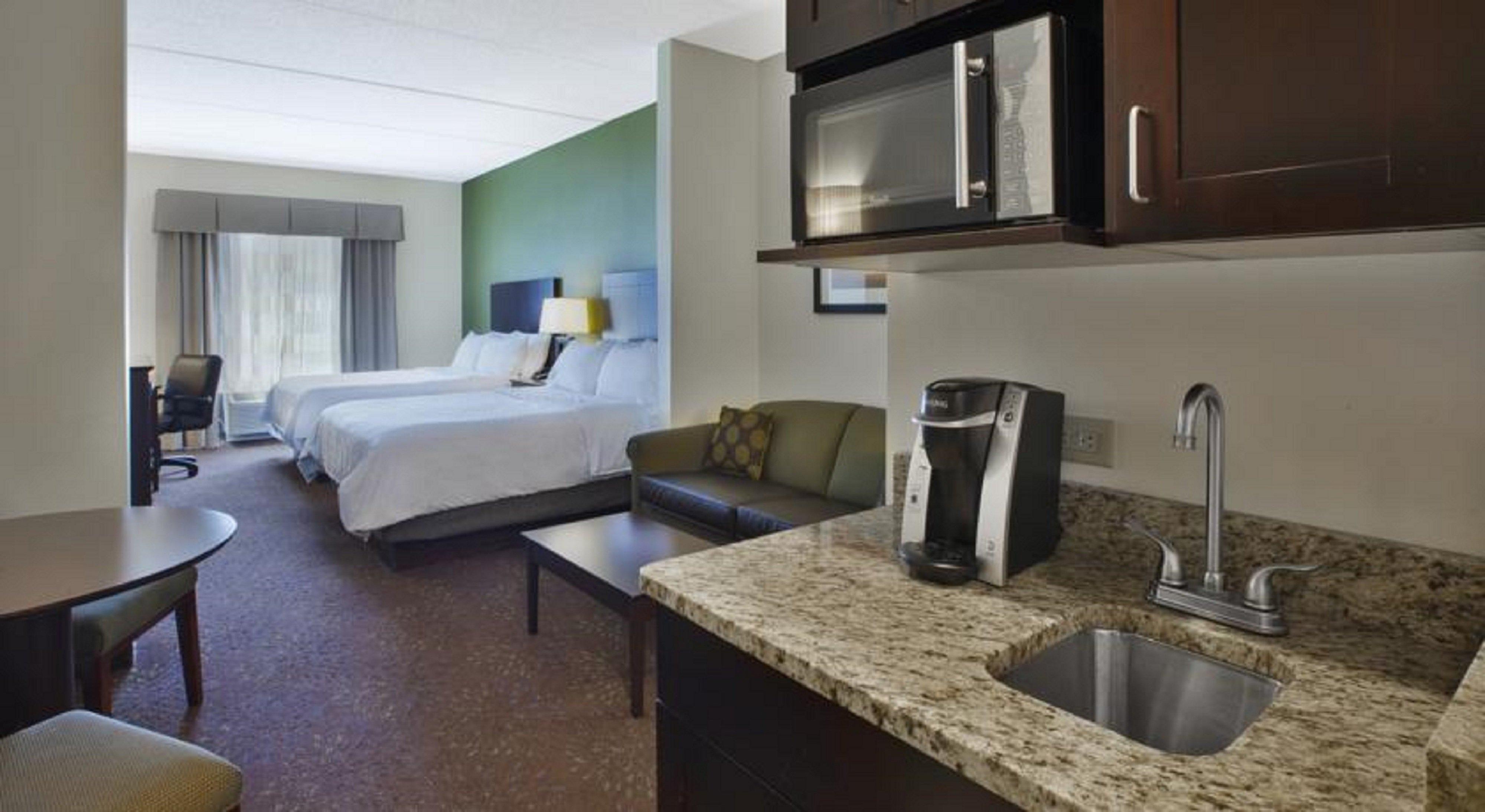 Holiday Inn Express Hotel & Suites Saginaw By Ihg Exterior foto